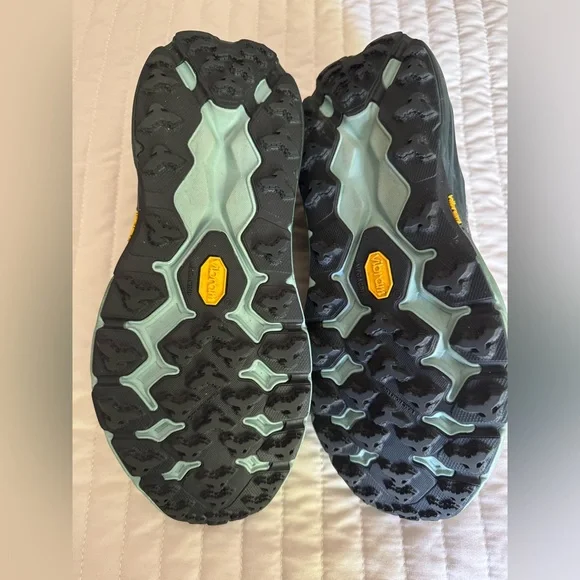 Hoka speedgoat 5 Harbor Mist Spruce tennis running shoe Womens size 9.5 - Picture 3 of 3